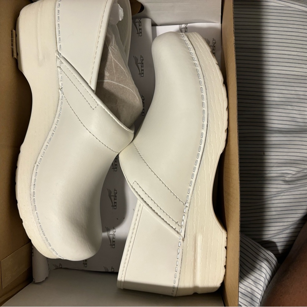 Dansko nursing clogs